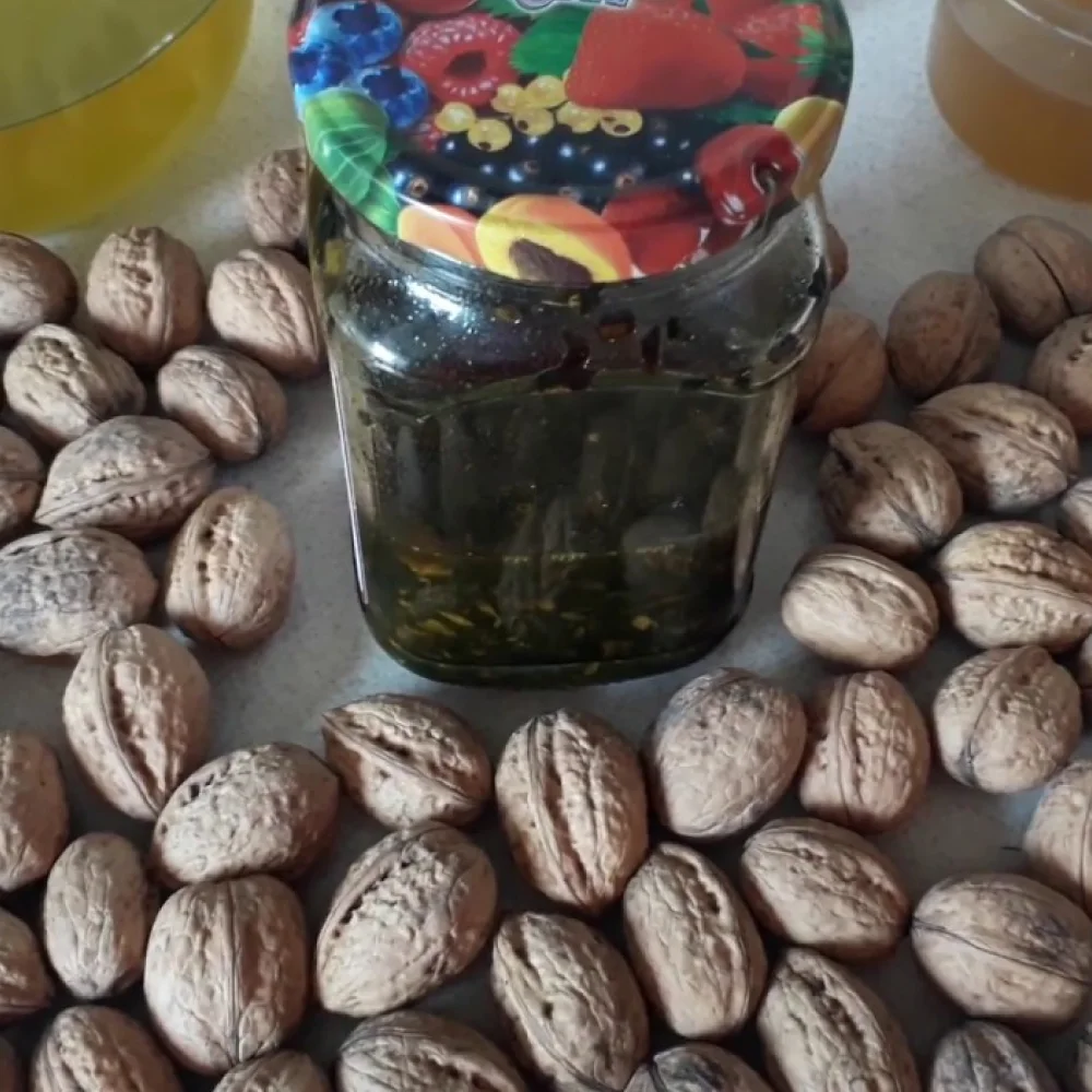 Insalata di farro con verdure fresche e vinaigrette